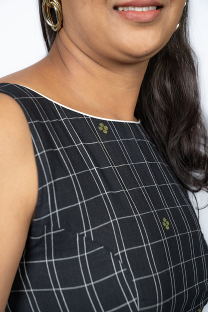 Kasthuri Jamdani Dress