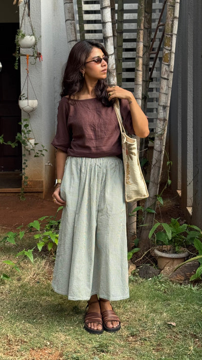 Urvi crop top
